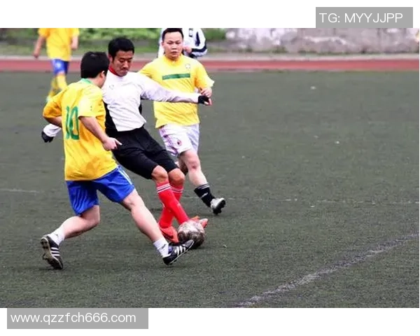 尽情享受桌子足球的乐趣与挑战,带你领略这项激情四溢的竞技运动 尽情享受桌子足球的乐趣与挑战,带你领略这项激情四溢的竞技运动