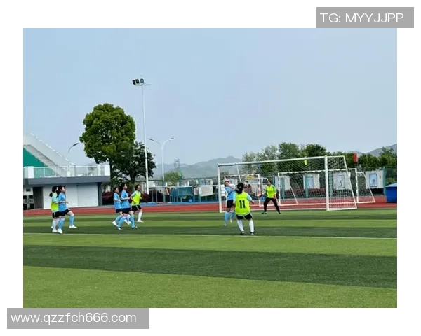 迅龙足球：激情与梦想交织的绿茵场上演绎无尽可能的传奇之旅